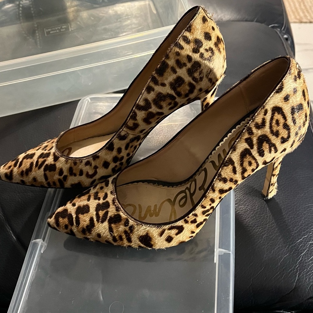 Sam Edelman cheetah print pumps